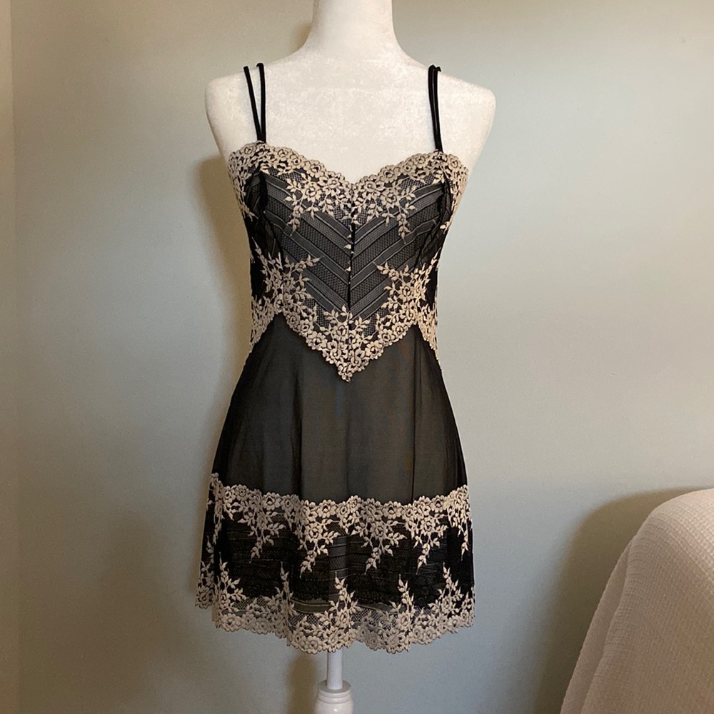 Black and cream nightie